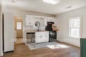 2084 Broad St in Statham, GA - Building Photo - Building Photo