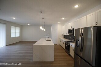 432 Garvey Dr SW in Palm Bay, FL - Building Photo - Building Photo