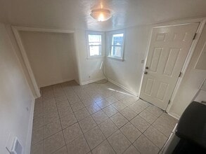 328 N 7th St in Klamath Falls, OR - Building Photo - Building Photo