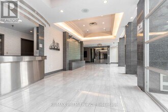 285-1285 Enfield Pl in Mississauga, ON - Building Photo - Building Photo