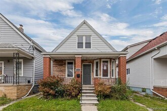 2405 Burger St in Hamtramck, MI - Building Photo - Building Photo