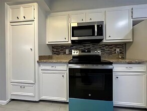 7918 Midland Forest Dr in Houston, TX - Building Photo - Building Photo