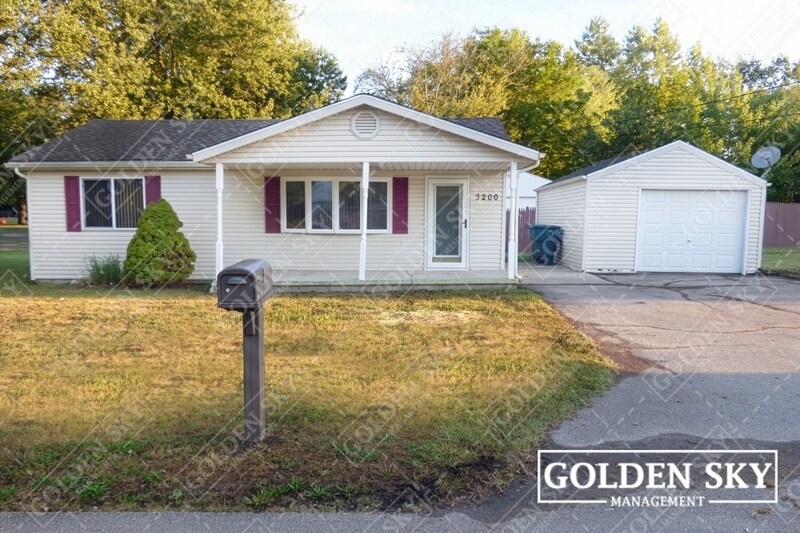 3200 E Race St in Muncie, IN - Building Photo