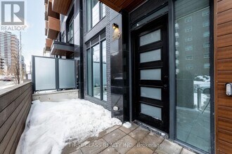 21 Park St E in Mississauga, ON - Building Photo - Building Photo