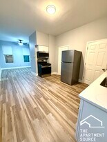 942 N Elston Ave in Chicago, IL - Building Photo