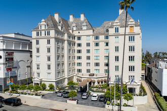 Granville Towers in West Hollywood, CA - Building Photo - Building Photo