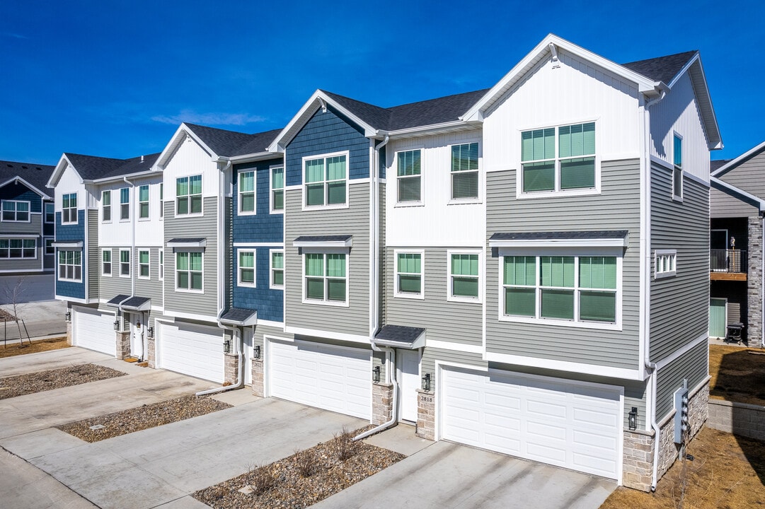 Trestle Corner Townhomes in Ankeny, IA - Building Photo