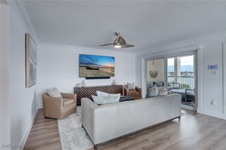 3500 Gulf Shore Blvd N in Naples, FL - Building Photo - Building Photo