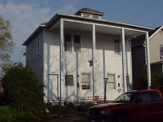 429 Garfield Ave in Lancaster, OH - Foto de edificio