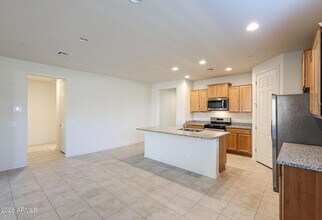 13602 W Copper Leaf Ln in Peoria, AZ - Building Photo - Building Photo