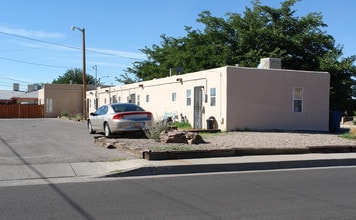342-350 Estancia Dr NW in Albuquerque, NM - Foto de edificio - Building Photo