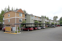 Holly 100 in Everett, WA - Foto de edificio - Building Photo