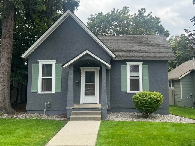 property at 118 E Wallace Ave