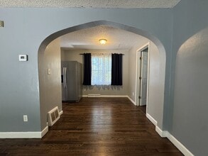 1276 Hillcrest Rd in Fairmont, WV - Building Photo - Building Photo