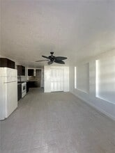 2753 W 68th Pl in Hialeah, FL - Building Photo - Building Photo