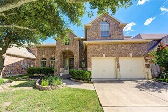 611 Whitney Oaks Ln in Stafford, TX - Building Photo - Building Photo