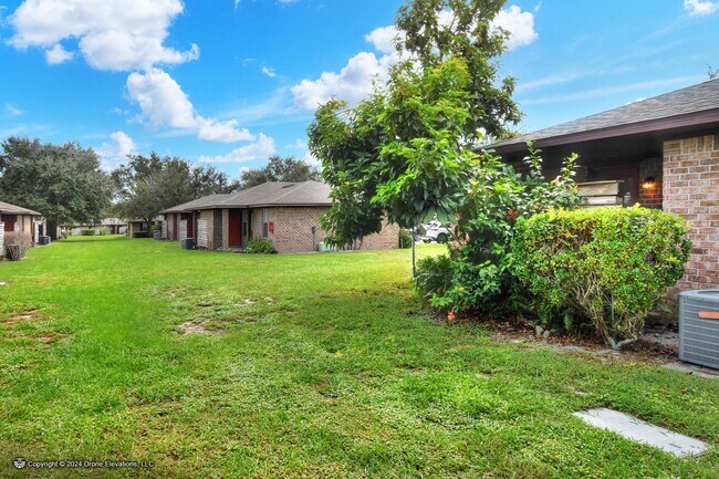 2132 Cabernet Ct in Eagle Lake, FL - Building Photo - Building Photo