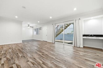 1939 Selby Ave in Los Angeles, CA - Foto de edificio - Building Photo