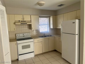 13855 First St in Ft. Myers, FL - Building Photo - Building Photo