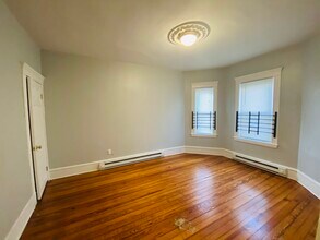 8 Coleman St, Unit #1 in Boston, MA - Foto de edificio - Building Photo