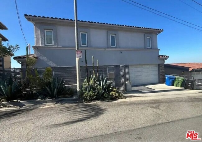 property at 3320 Two Tree Ave