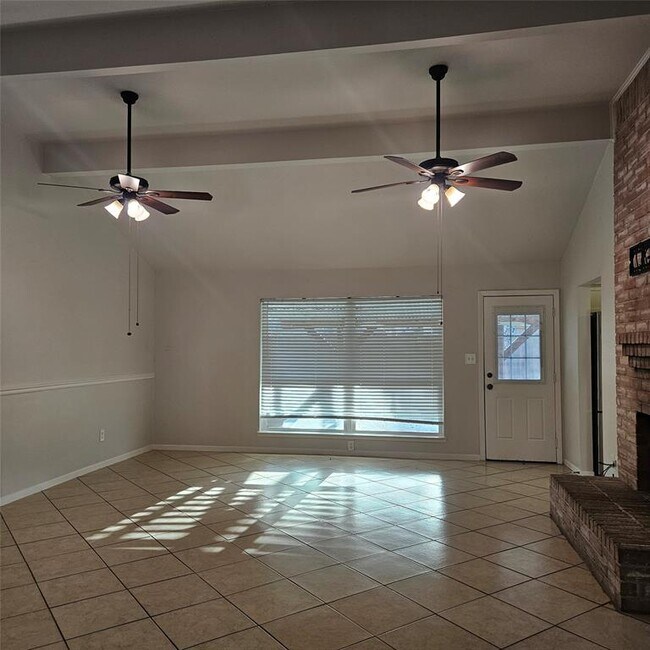 23219 Briarcreek Blvd in Spring, TX - Building Photo - Building Photo