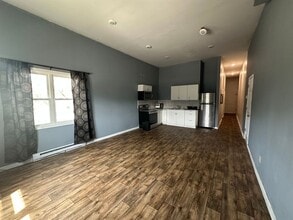 107 W Pulteney St in Corning, NY - Building Photo - Building Photo