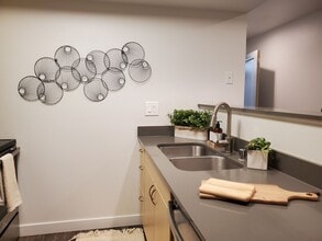 Lynwood Commons in Bainbridge Island, WA - Foto de edificio - Building Photo