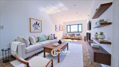 31-64 21st Street, B in Queens, NY - Building Photo - Building Photo