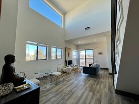 3743 Midvale Ave, Unit 402 in Los Angeles, CA - Building Photo