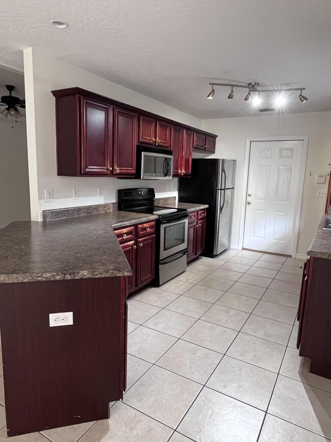 706 Oaklawn St in Fort Walton Beach, FL - Building Photo - Building Photo