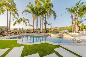 1358 Nightshade Rd in Carlsbad, CA - Building Photo - Building Photo