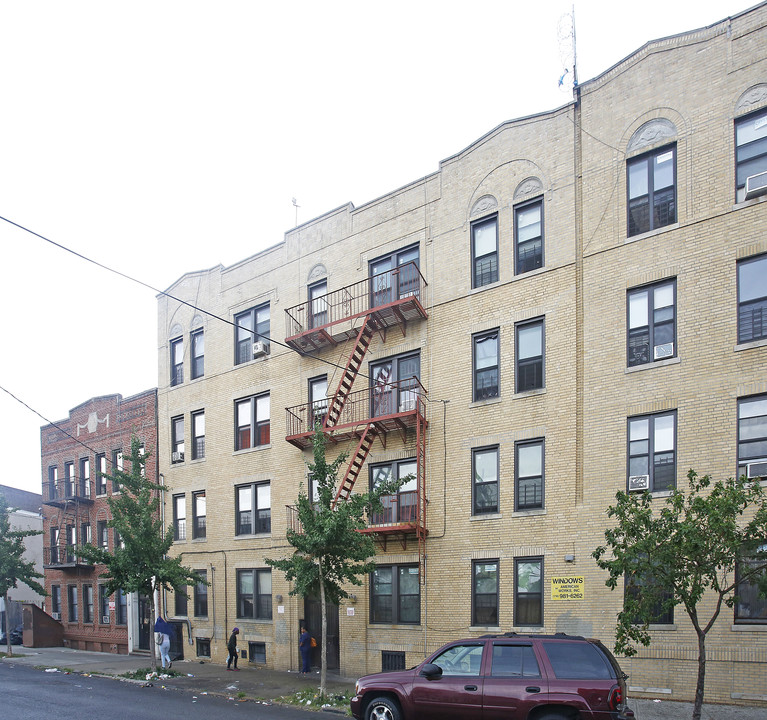 1004 Hegeman Ave in Brooklyn, NY - Building Photo