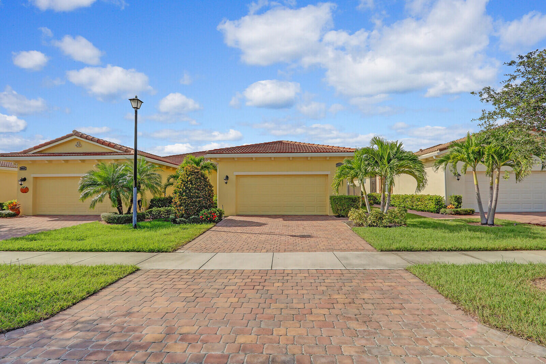 21026 SW Modena Wy in Port St. Lucie, FL - Building Photo