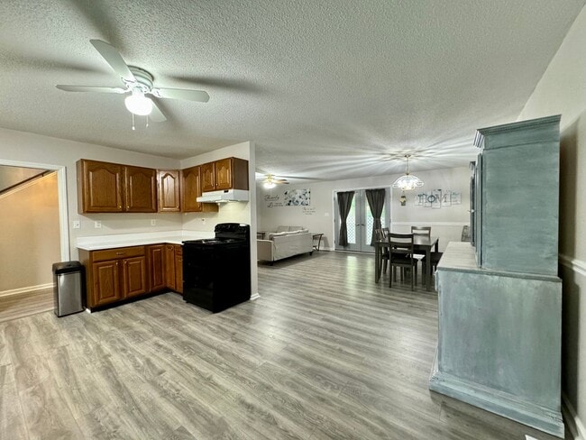 174 Aspen Way in Bracey, VA - Foto de edificio - Building Photo