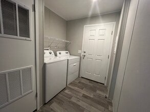 2457 E Birch Dr in Kawkawlin, MI - Building Photo - Building Photo