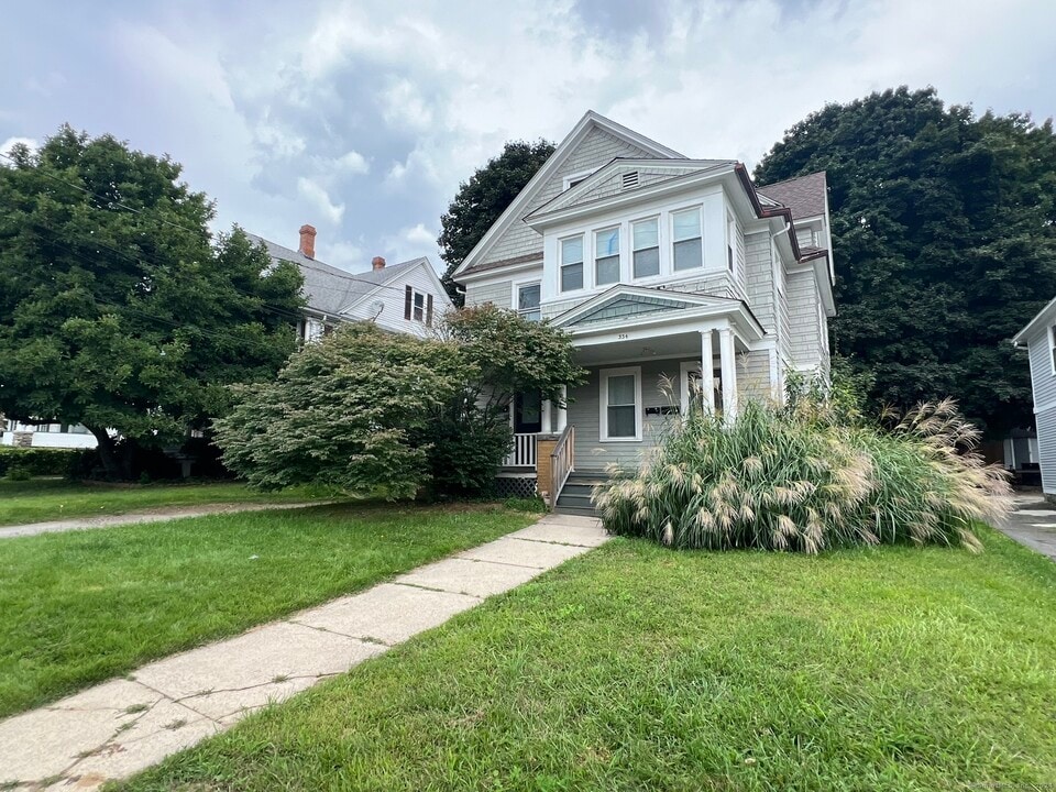 334 Brightwood Ave in Torrington, CT - Building Photo