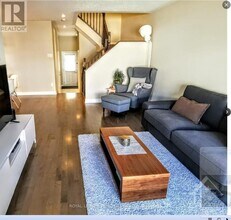 348 Tourmaline Cres in Ottawa, ON - Building Photo - Building Photo