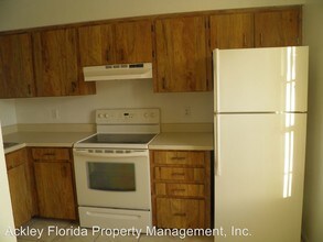 3135 Hempstead Ave in Kissimmee, FL - Foto de edificio - Building Photo