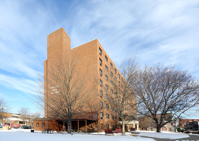 College View Towers in Grove City, PA - Foto de edificio - Building Photo