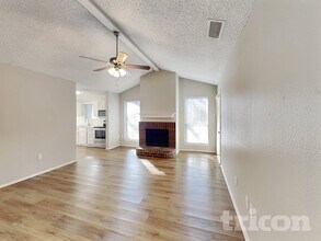 1210 Hidden Creek Dr in Mansfield, TX - Building Photo - Building Photo