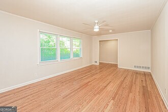 1512 Knollwood Terrace in Decatur, GA - Building Photo - Building Photo
