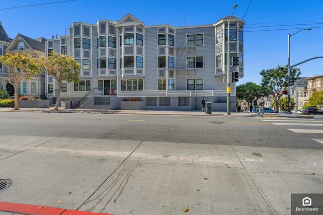 1 Baker St, Unit Apt 2B in San Francisco, CA - Building Photo - Building Photo