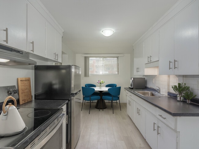 194 Heiman St in Kitchener, ON - Building Photo - Building Photo