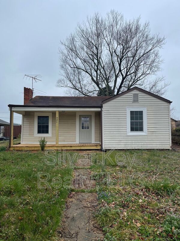 920 E Madison Ave in Athens, TN - Building Photo - Building Photo