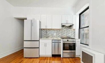 126 Elizabeth St in New York, NY - Building Photo - Building Photo