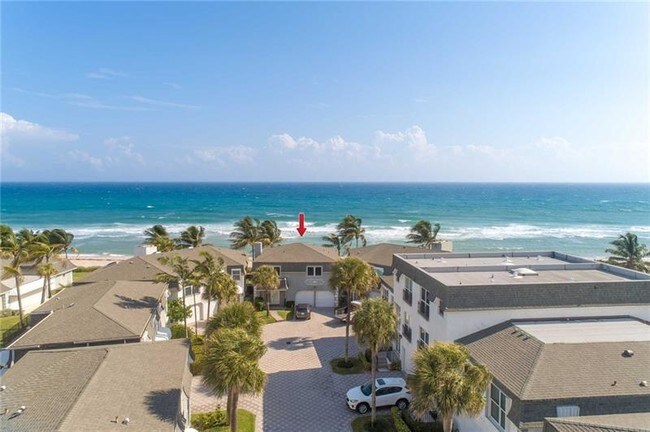 1194 Hillsboro Mile-Unit -19 in Hillsboro Beach, FL - Building Photo - Building Photo