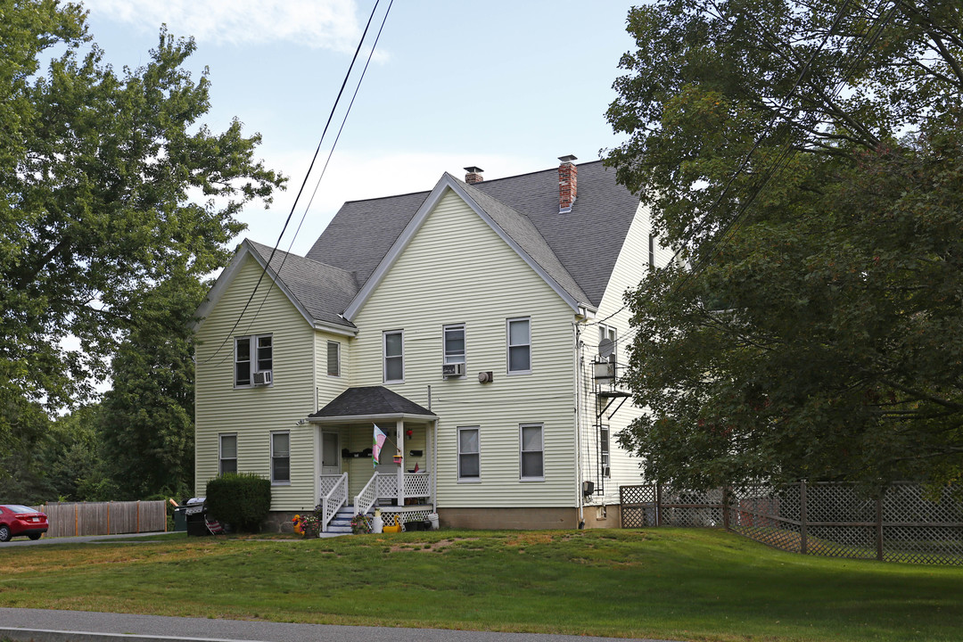 19 Washington St in Abington, MA - Building Photo