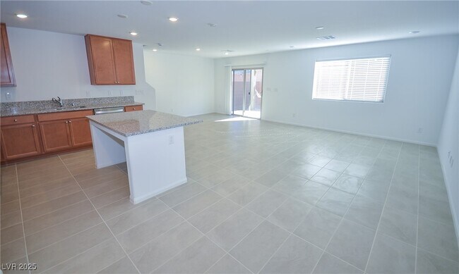 5401 Lynn Crk Ave in Las Vegas, NV - Building Photo - Building Photo