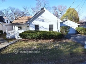 1102 Lincoln Ave in Fox River Grove, IL - Building Photo